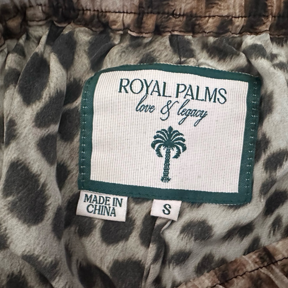 ROYAL PALMS love & legacy, THE OLIVIA SILK JOGGER IN DOLCE VITA ANIMAL PRINT - Picture 5 of 5